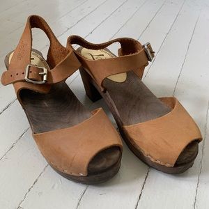 Lotta’s handmade Swedish clogs